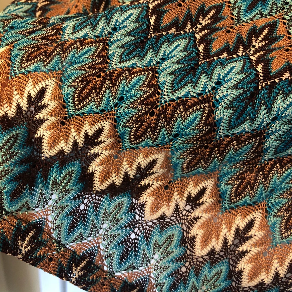 TEXTURED SKIRT